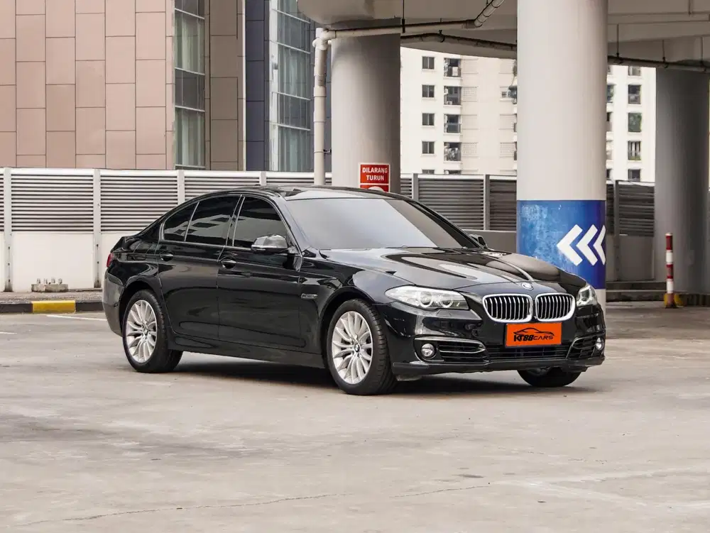 BMW 528i Luxury  ( F10 )

Th 2016 ( nik 2015 )