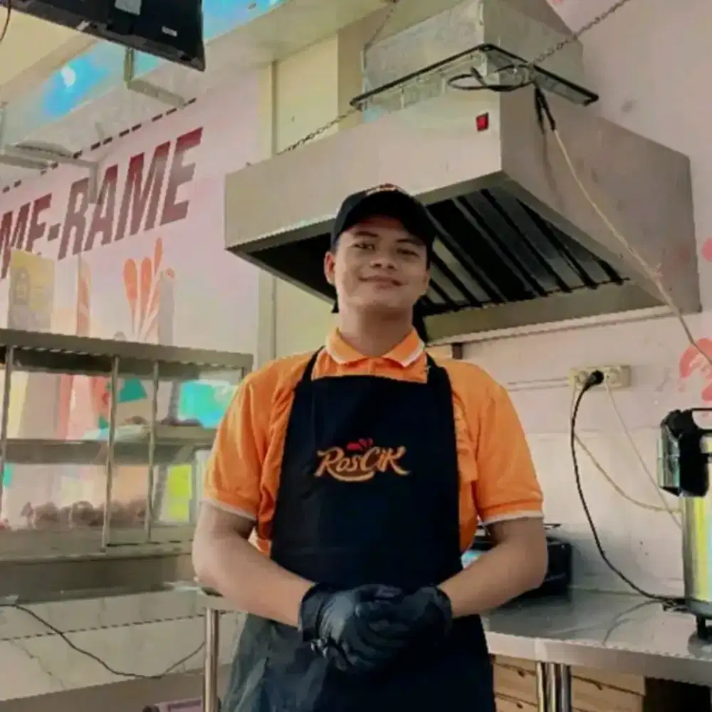Mencari pekerjaan apapun membantu ekonomi keluarga