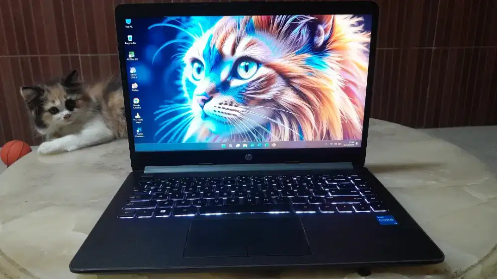 Laptop Hp240 G8 core i3 Ram 8GB ssd nvme 256GB Backlight GEN 11