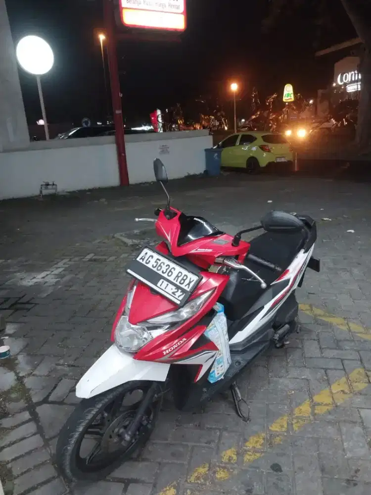 BEAT CBS ISS WARNA MERAH-PUTIH 2017 PLAT AG