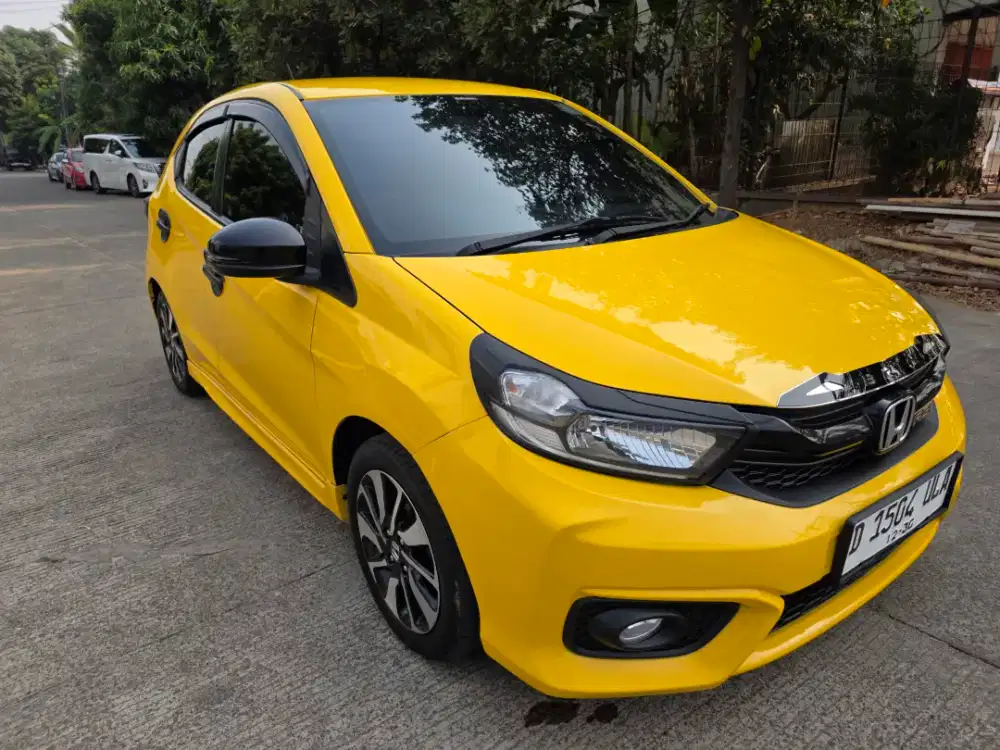 Dijual mobil Honda Brio RS AT 2020 warna kuning beauty yellow
