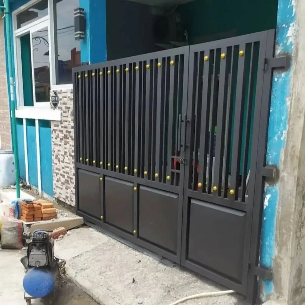 Pintu pagar minimalis kombinasi plat bending