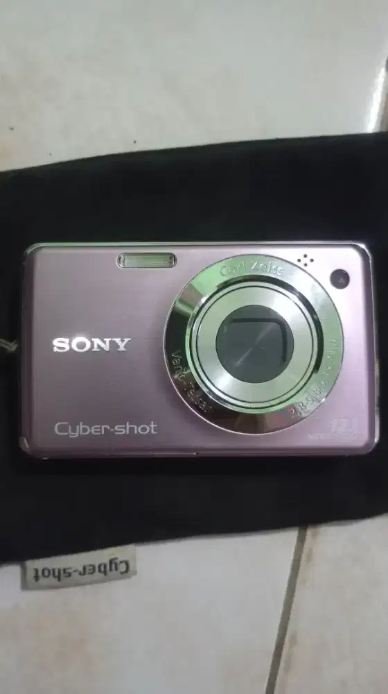 Sony】 Cyber-shot Pink 12.1MP Carl Zeiss Vario-Tessar - Y2K Digicam