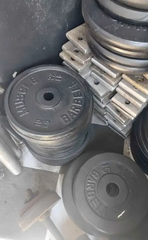 PLAT DUMBLE BESI 
MURAH MERIAH KUALITAS DI JAMINN...
