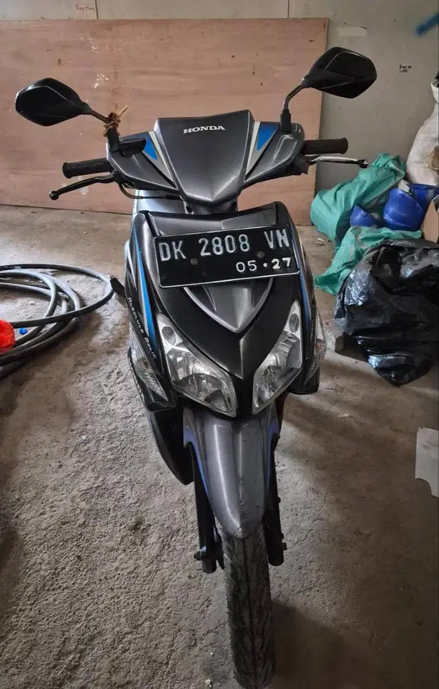 Vario Hitam Biru