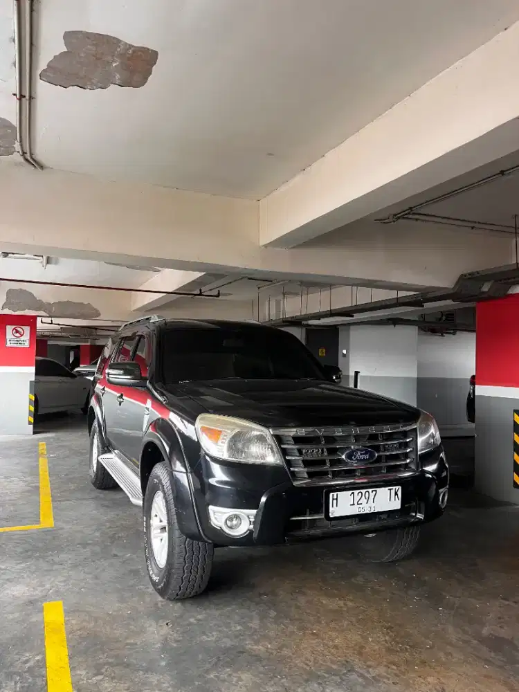 Ford Everest 2010 XLT TDCI MT 4x2 Nego