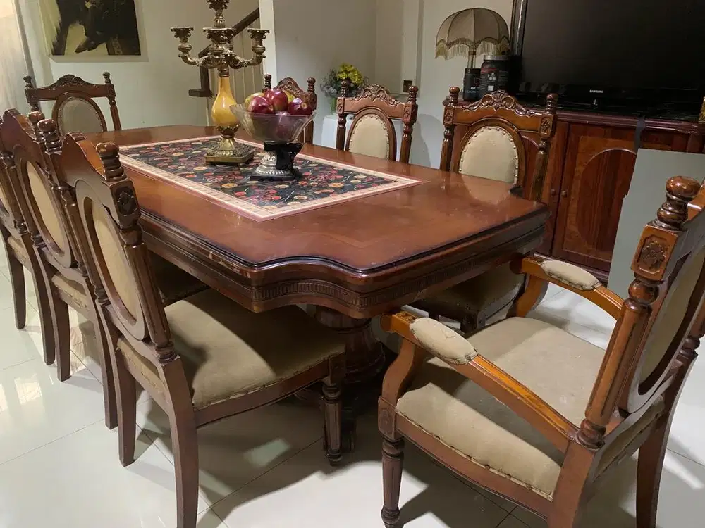 Meja Makan Jati 8 kursi mewah