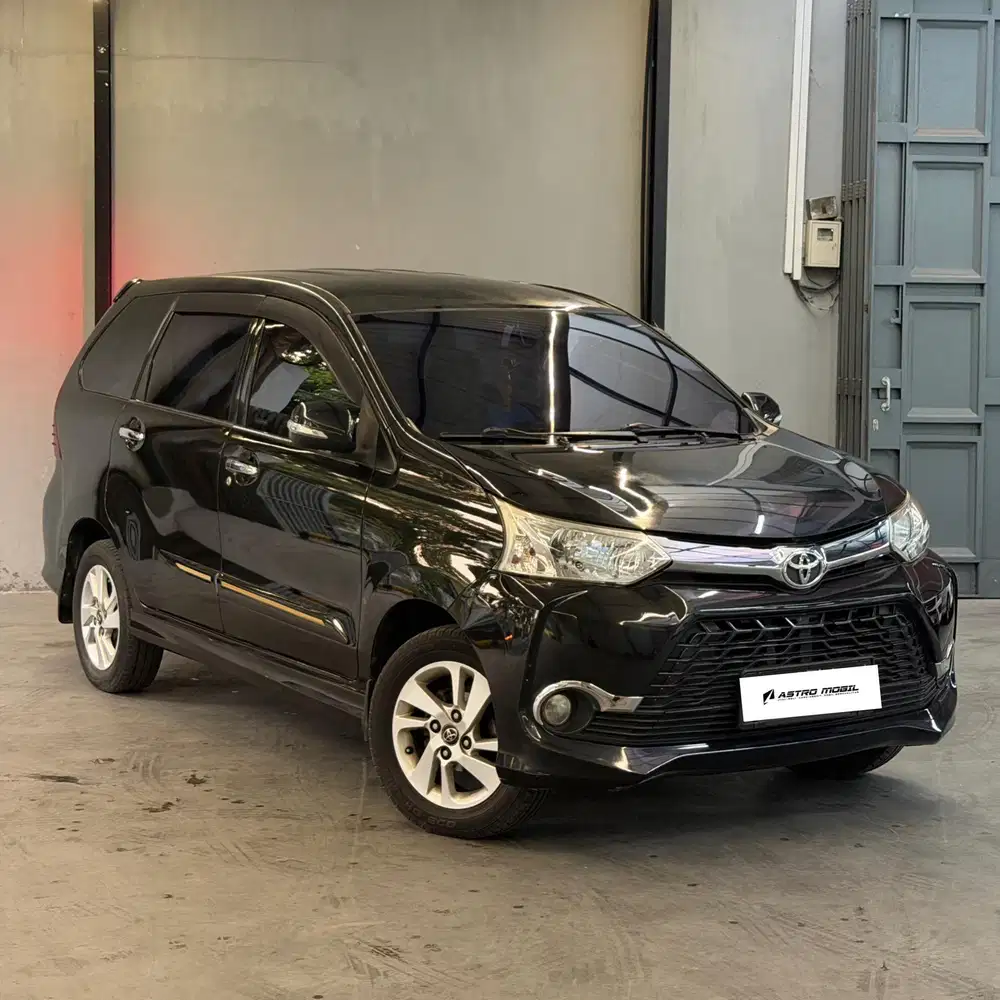 AVANZA VELOZ 2018 / 2017 Manual Bagus Murah Kredit Bekas Surabaya Tgn1