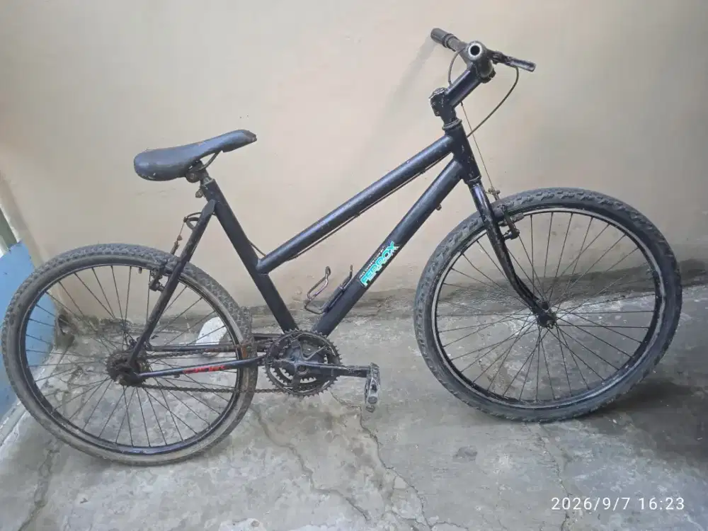Dijual murah sepeda gunung bagus belum pernah jatuh