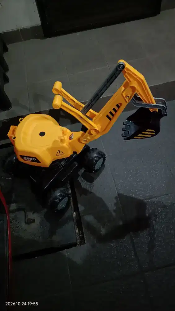 Excavator ekscavator mainan anak beko beco bekas, barang sesuai foto