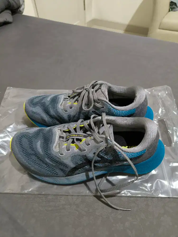 Di Jual Sepatu Asics Nimbus Lite-2