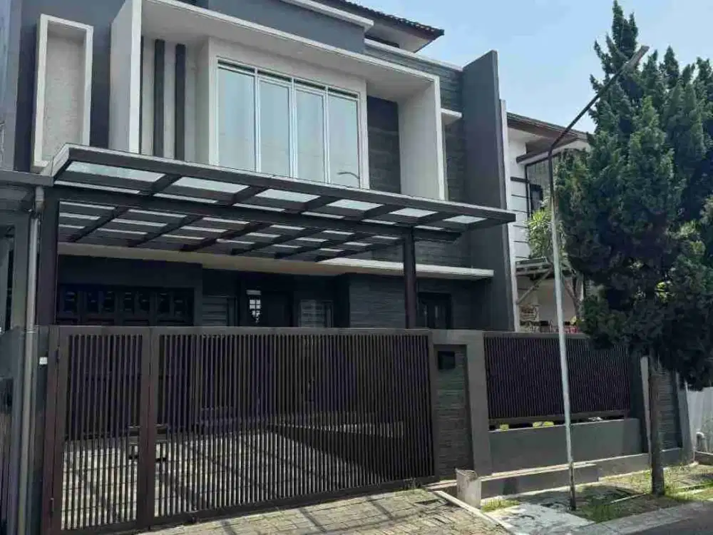 Jual Rumah Mewah di Mekarwangi Singgasana Semi Furnished