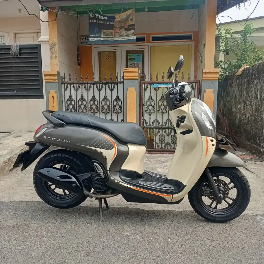 Honda Scoopy  th 2024 Surat lengkap & Pajak panjang