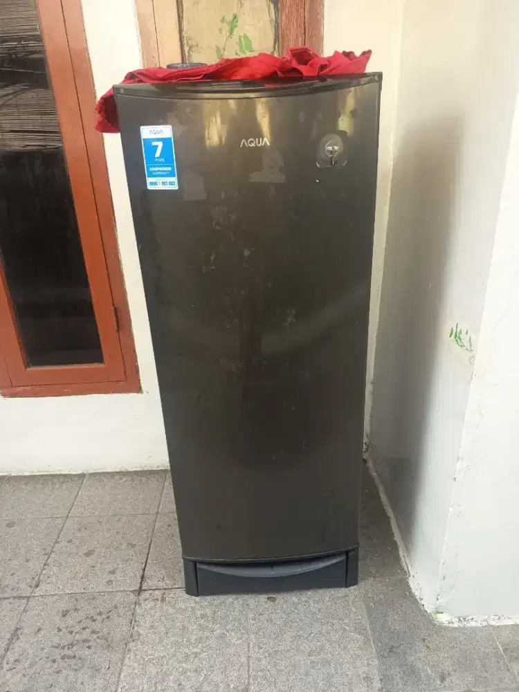 Kulkas aqua 1 pintu