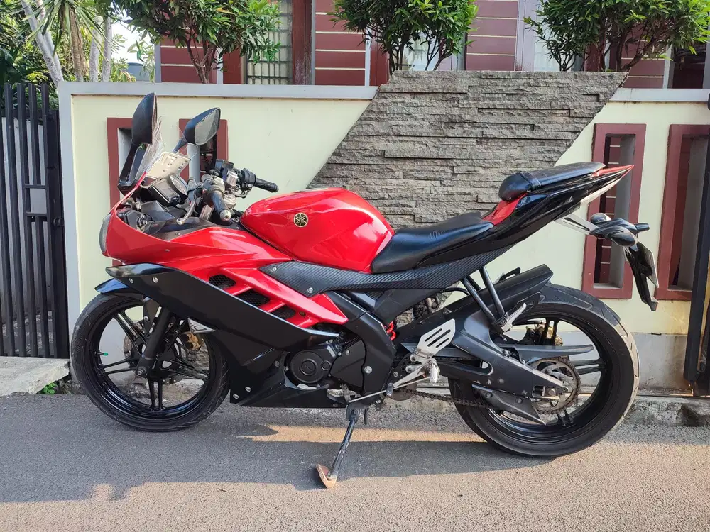 YAMAHA R15 V2 / YZF R15 V2 TAHUN 2014