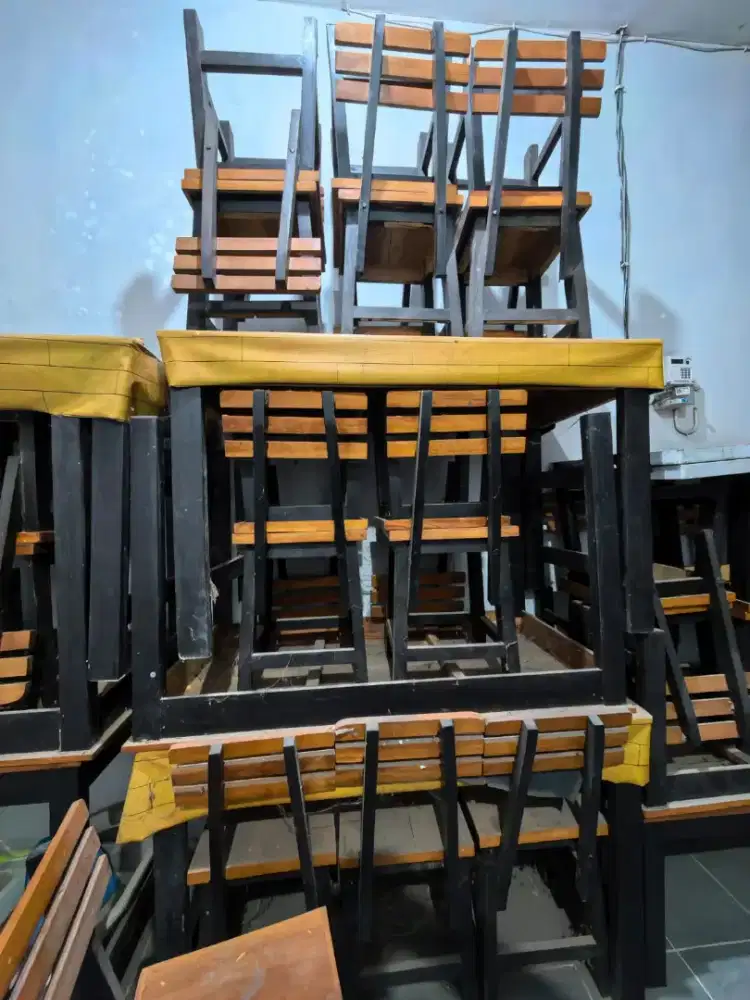 Dijual Meja Kursi Bekas Warmindo 5 set