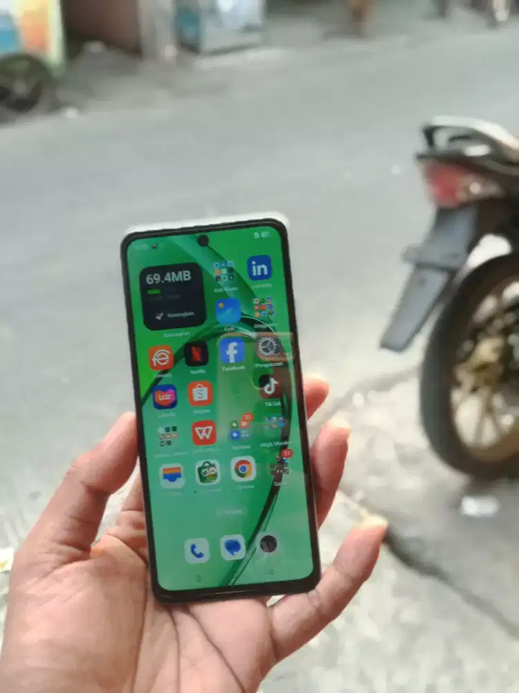 Oppo a60 ram 8+8/128
