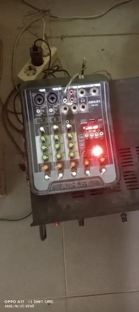 Di jual segera alat musik audio merek ashley