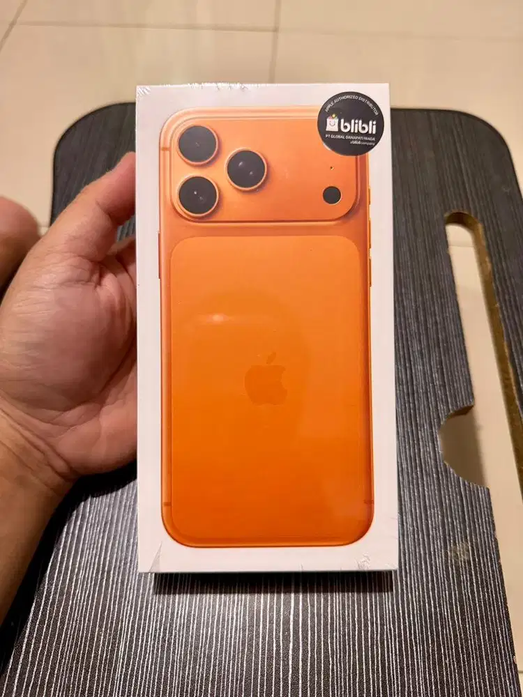 iPhone 17 Pro Max Cosmic Orange 256GB