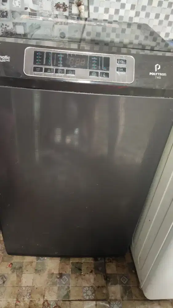 Mesin cuci merk Polytron 7kg
