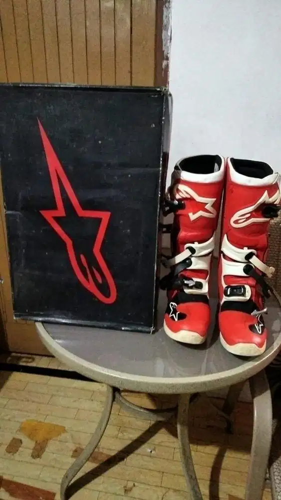 Sepatu trabas jual cepat