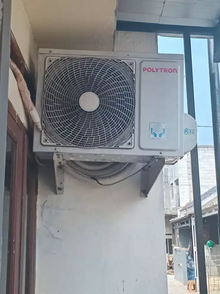 Dijual Ac merk polytron kondisi bagus