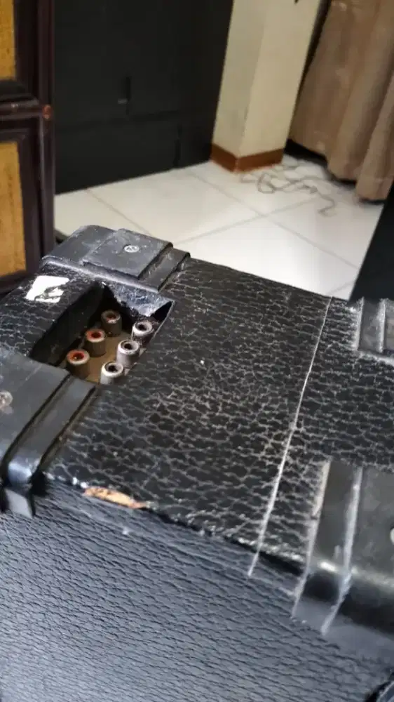 Speaker model toa jadul 4 way menara