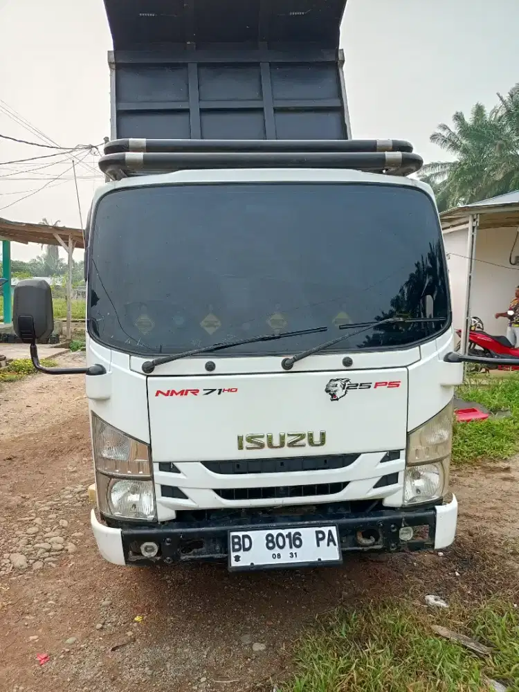dijual Isuzu giga damp truk tahun 2020 pemakaian pribadi 2021