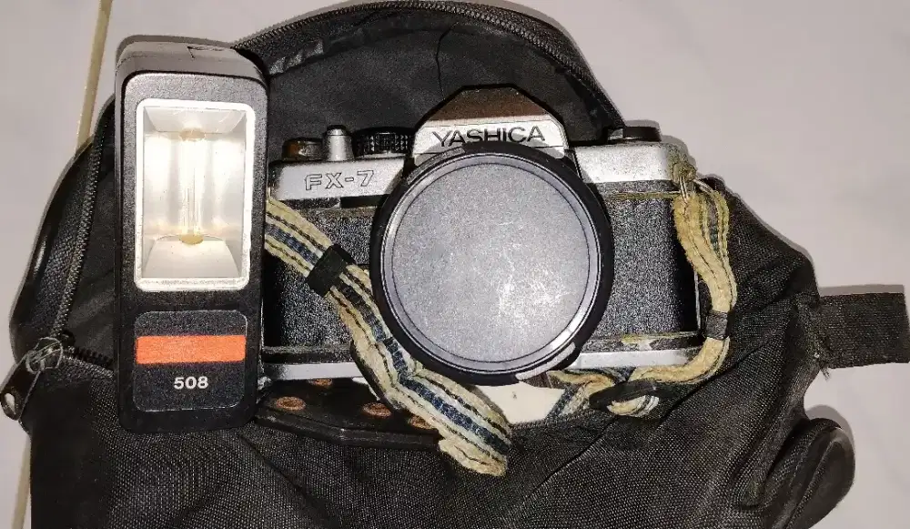 Jual KAMERA YASHICA FX-7 GRATIS KAMERA SHYE CL-2688