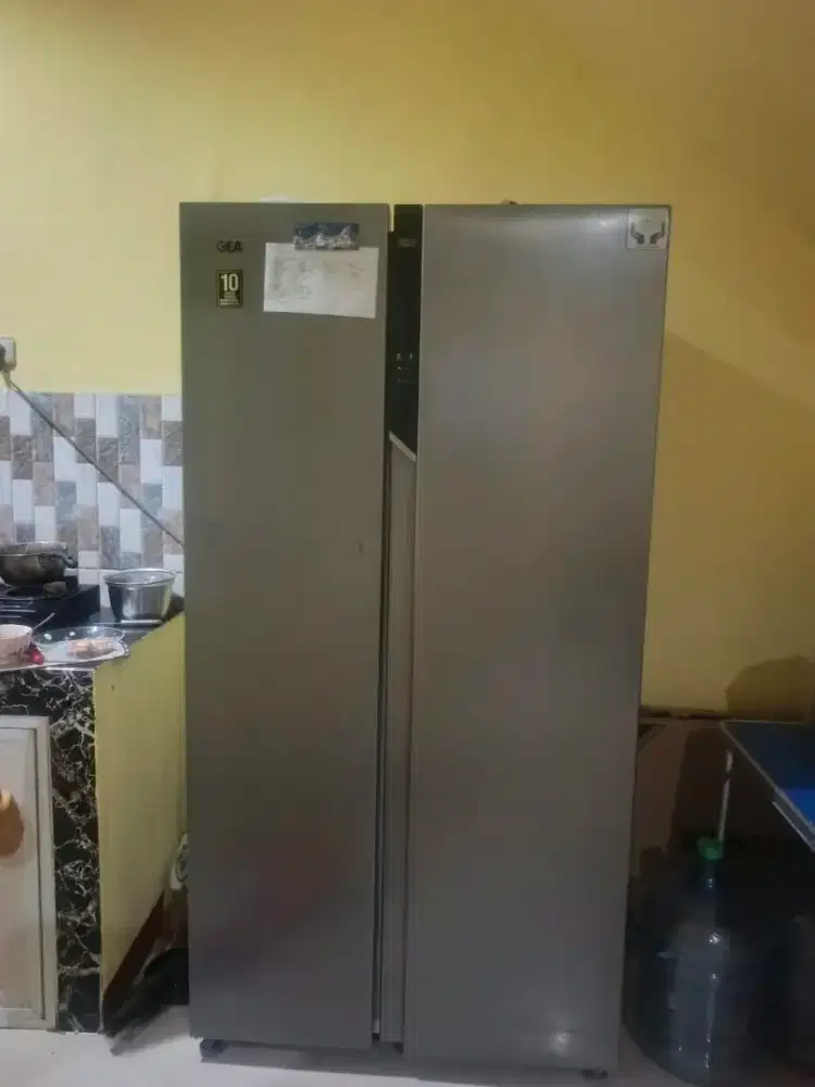 Kulkas GEA SIDE BY SIDE G2D 563 L
