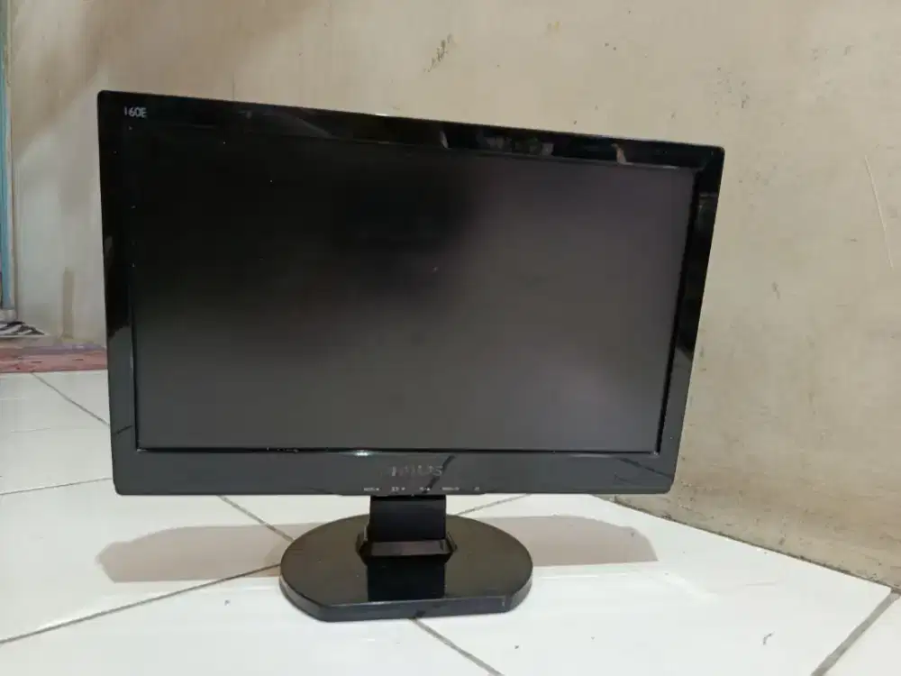 MONITOR LCD PHILIPS 15,5 INCH RUSAK