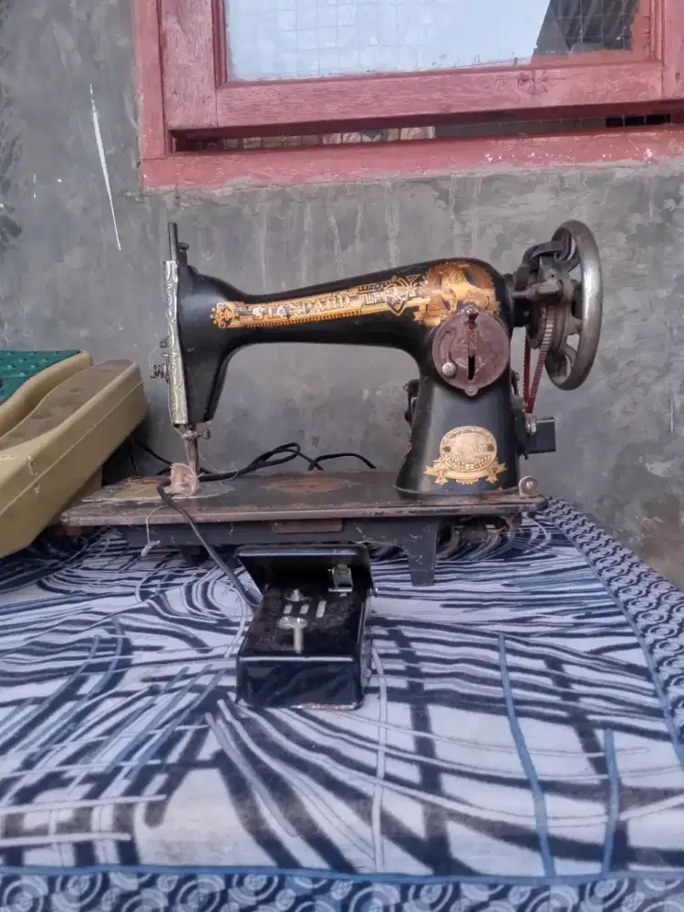 Mesin jahit bekas