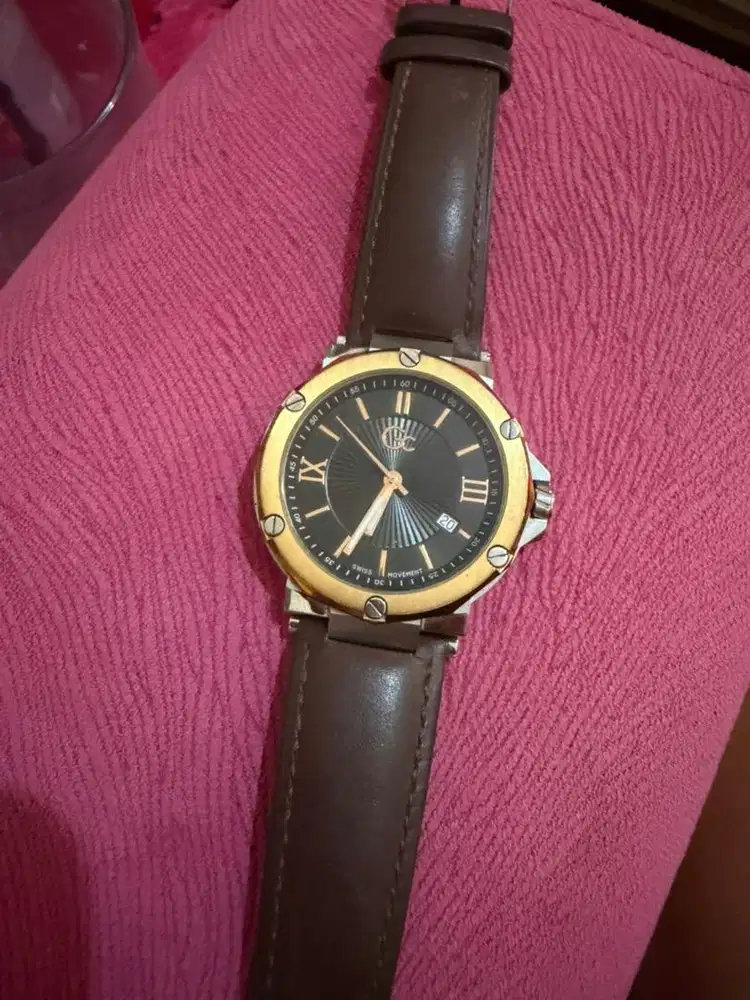 Gc Guess Collection, dijual