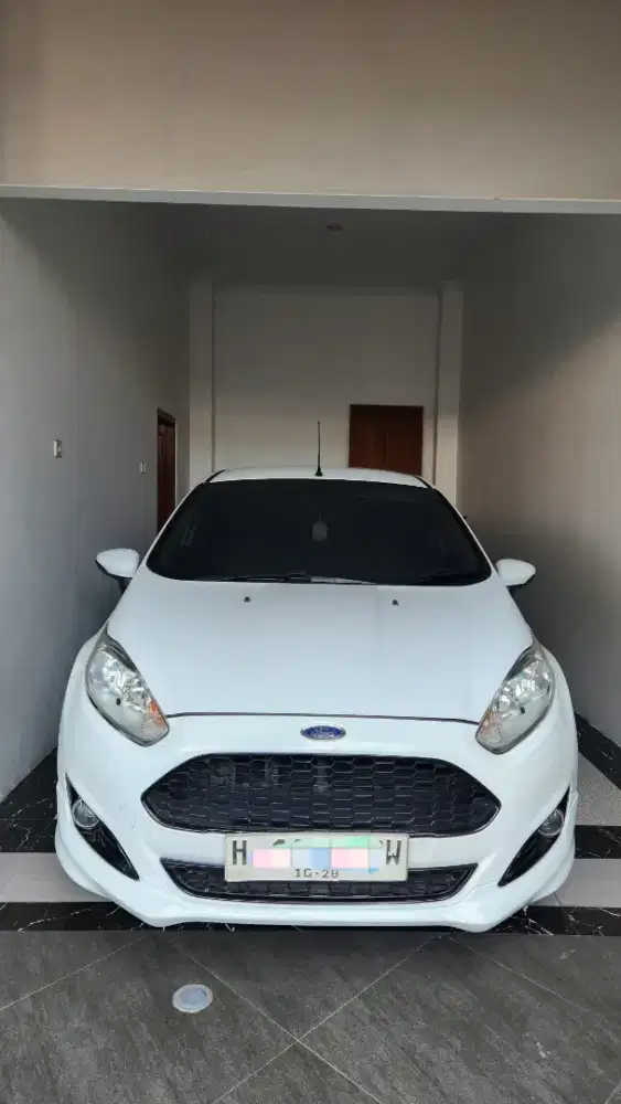 Ford Fiesta 1.5L Trend 2015