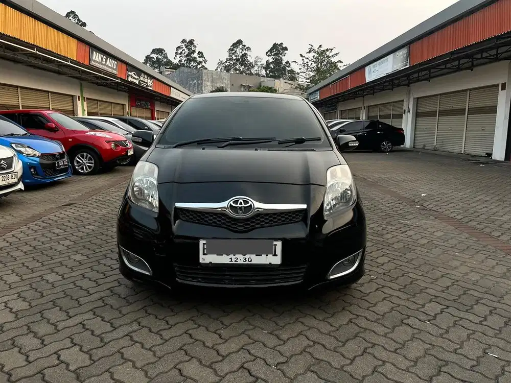 TOYOTA YARIS E AT 2011 Promo DP5Juta Aja