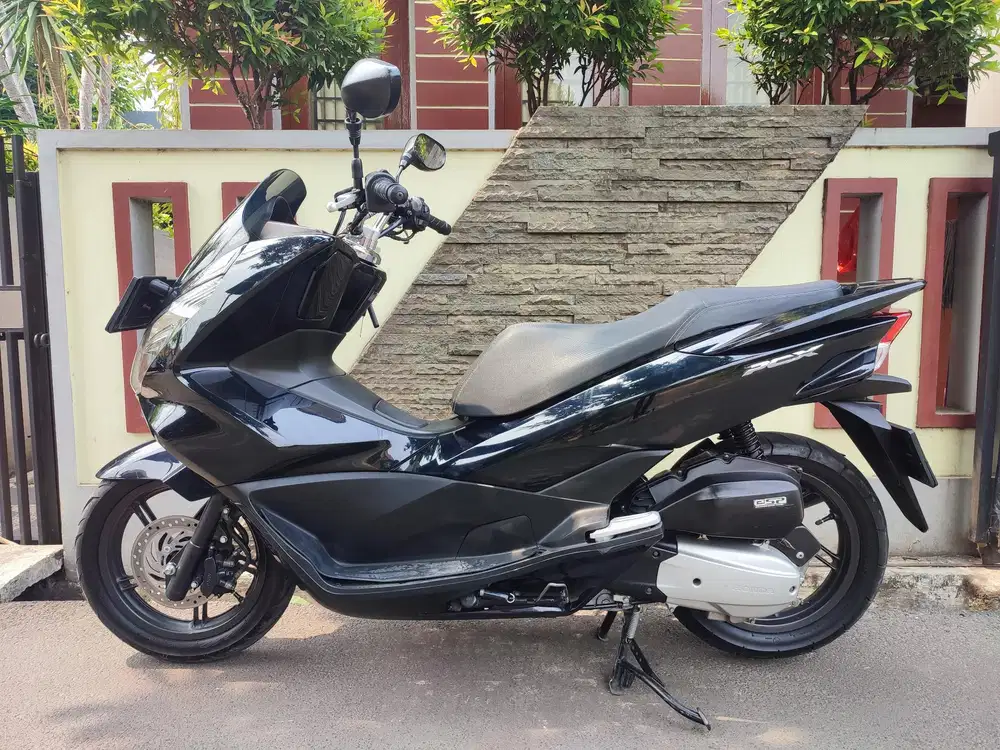 HONDA PCX 150 CBU (BUILT UP THAILAND) TAHUN 2015