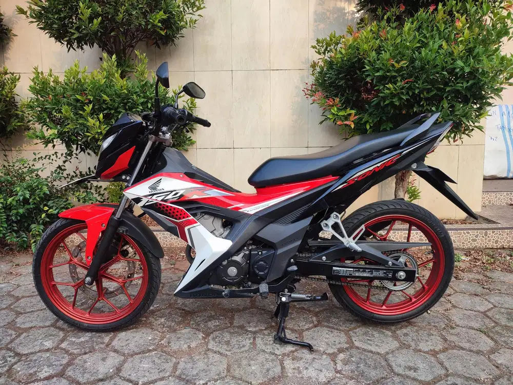HONDA SONIC TAHUN 2023 LIKE NEW