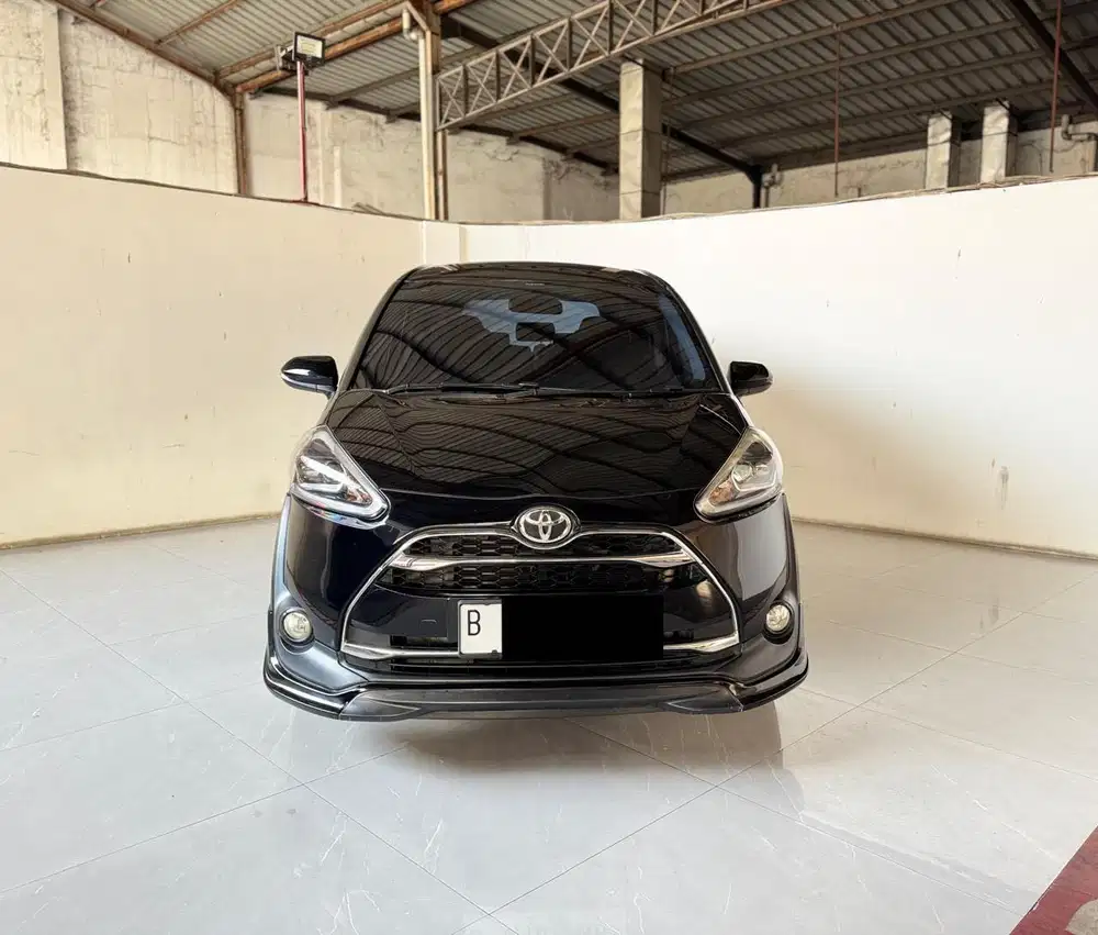 Toyota Sienta Q At jual kondisi apa adanya