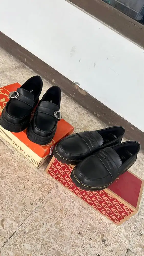 Jual borongan aja. Baru dipake sekali like new bgt. 350k aja.