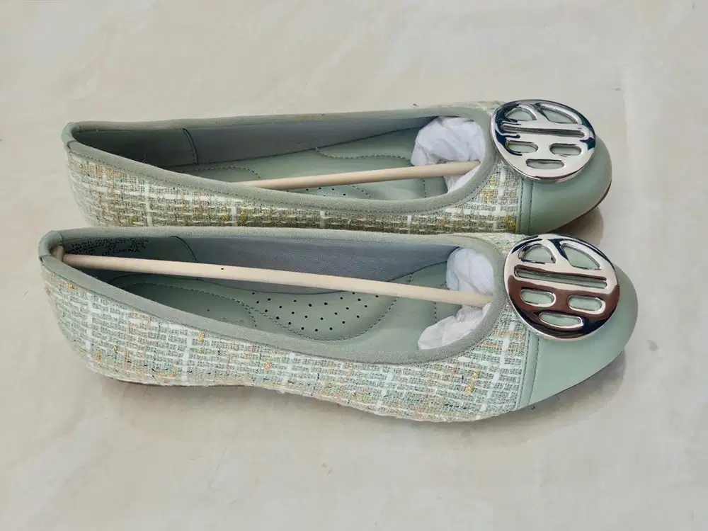 Hush Puppies Flat Shoes Original - Like New / BNOB