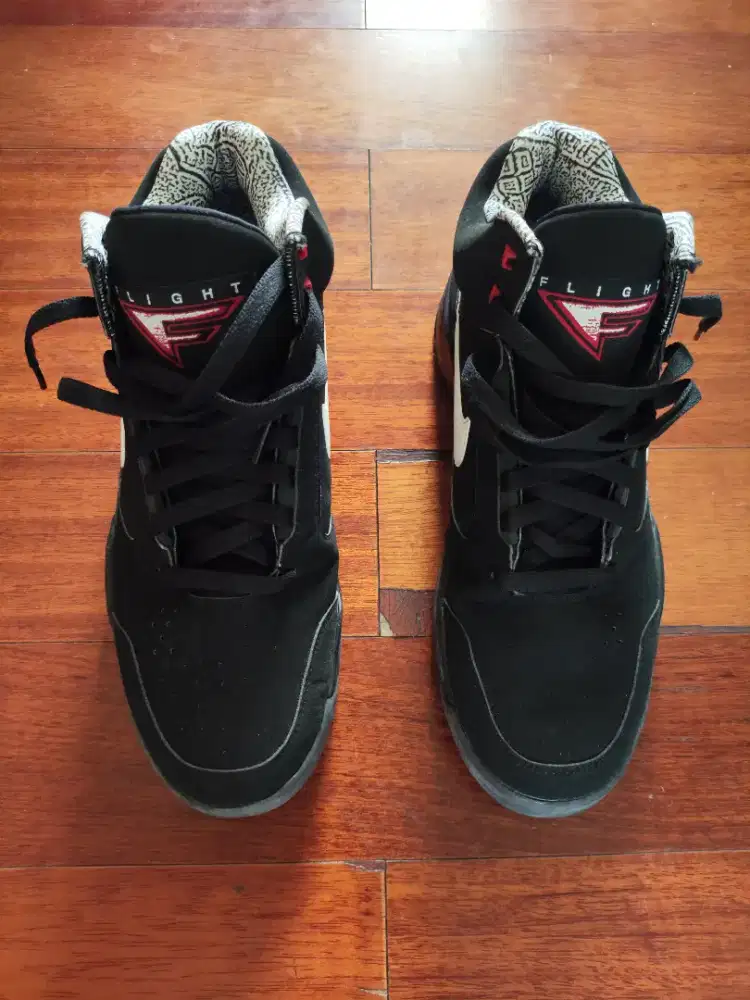 Sepatu Basket Nike Air Flight Lite Mid