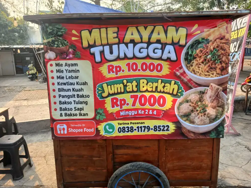 Dibutuhkan Pelayan Kedai Mie Ayam. Khusus Wanita