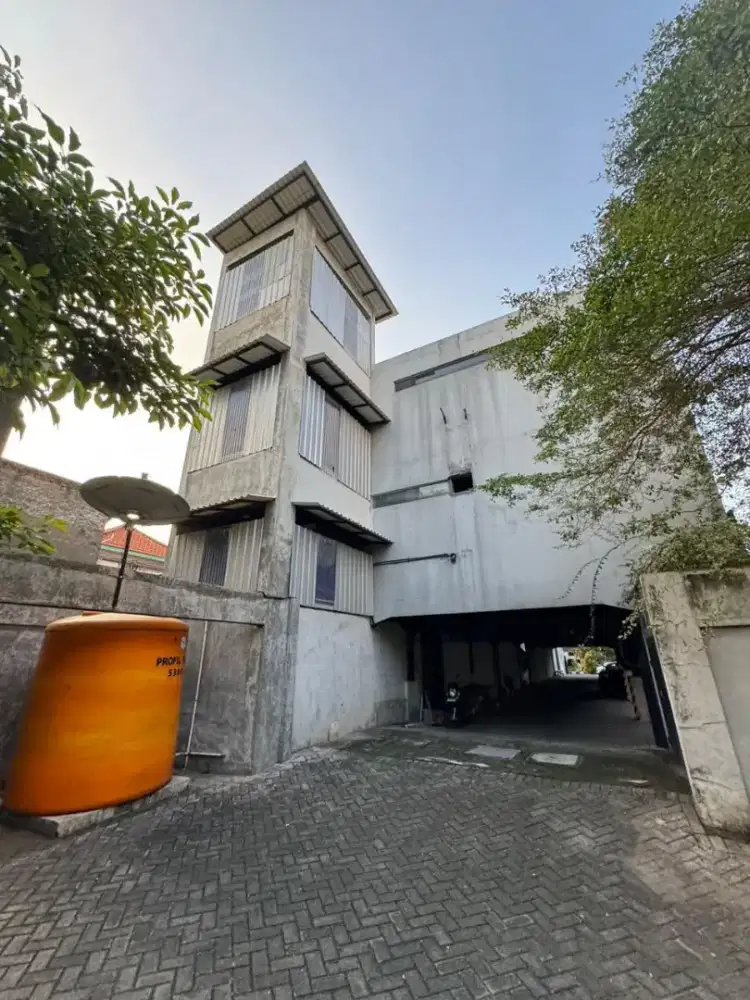 Dijual Disewakan bangunan ex resto siap pakai