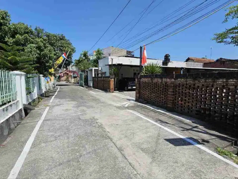 Rumah Luas Bagus 2 Lt Banting Harga Di Banyuanyar Solo (Dr)