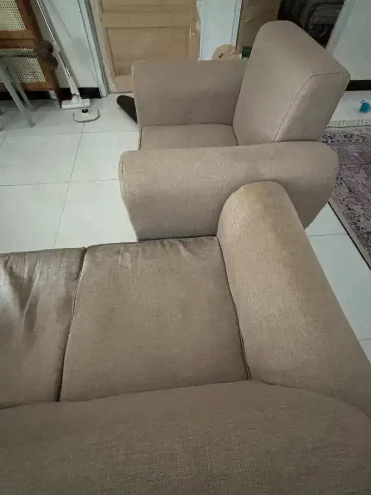 Sofa ruang keluarga / furniture