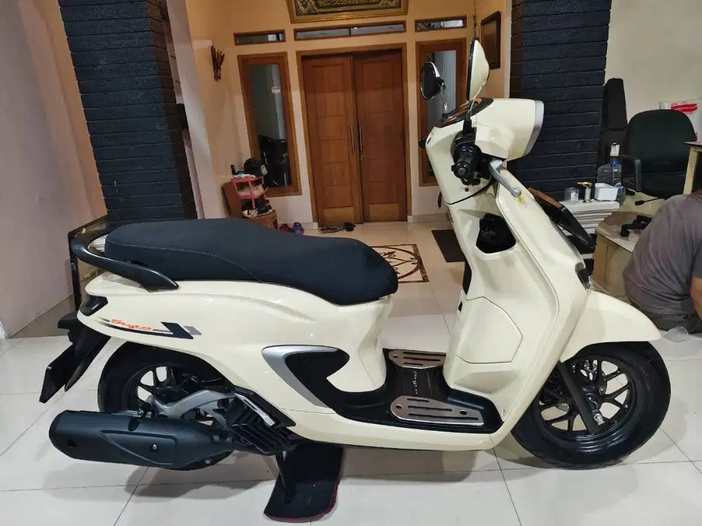 Honda Stylo 160 CBS