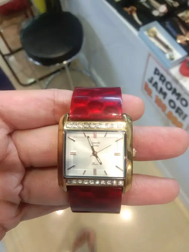 ALEXANDRE CHRISTIE WANITA..