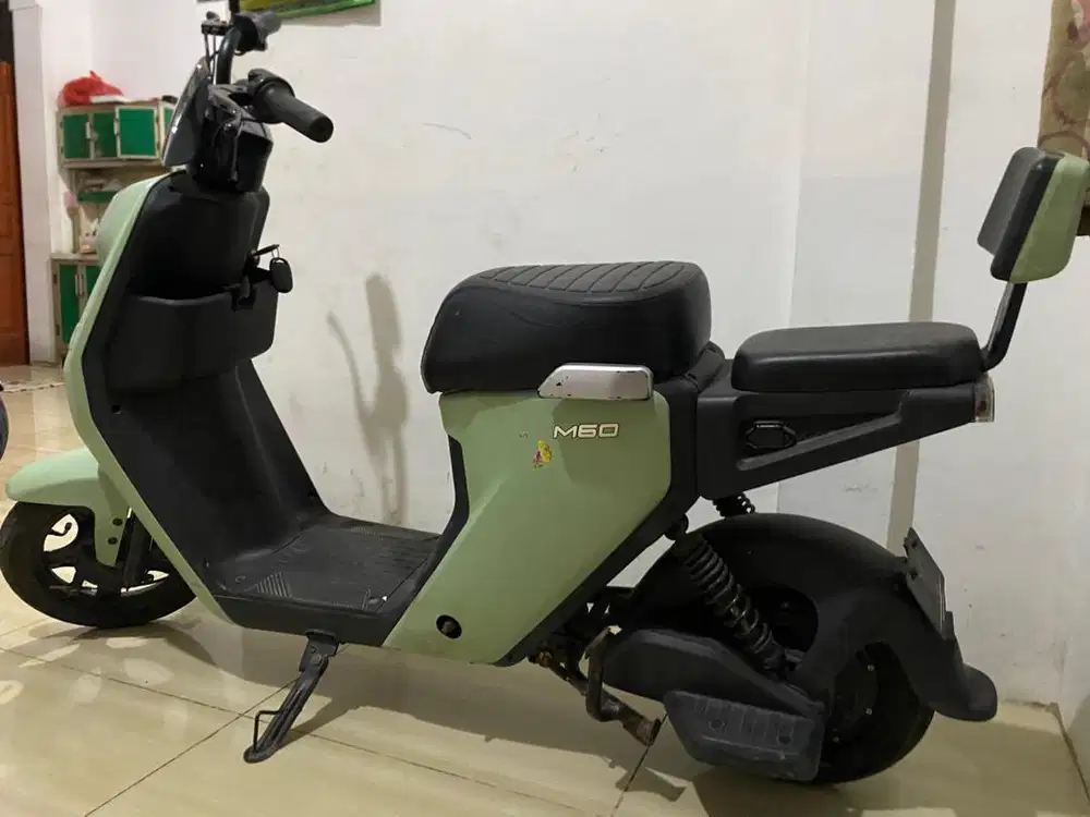 Sepeda Listrik Uwinfly M60