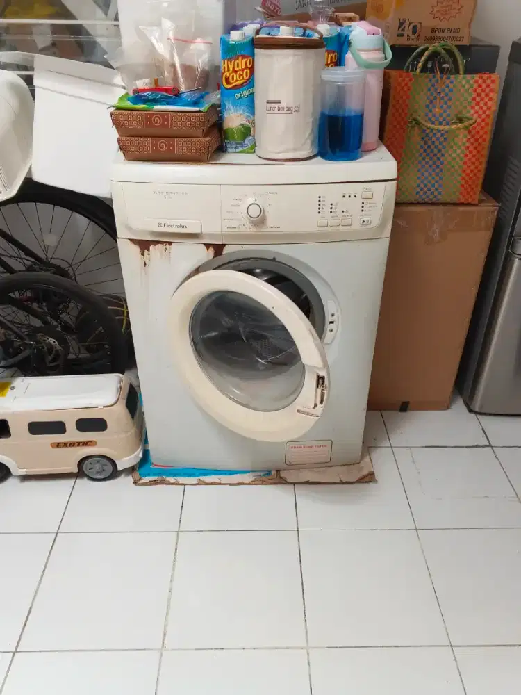 mesin cuci Electrolux
