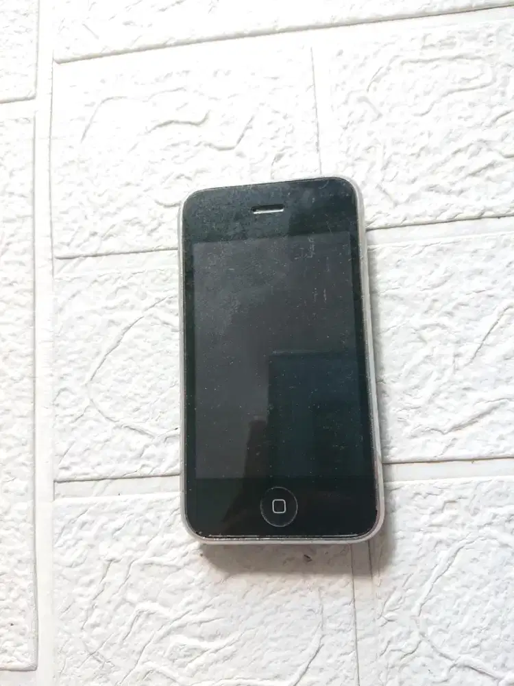 iPhone 2g kondisi matot